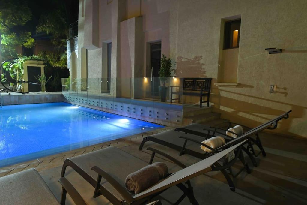 Salma Villa *